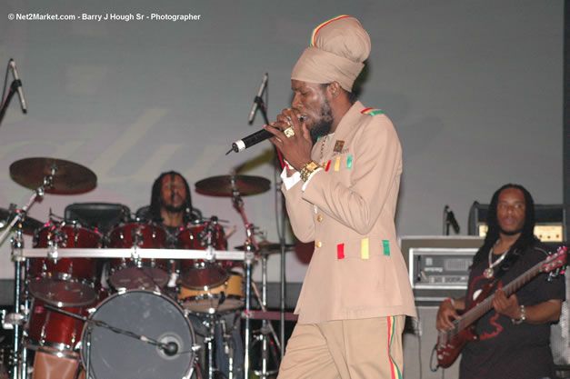 Jah Mason @ Tru-Juice Rebel Salute 2007 - Saturday, January 13, 2007, Port Kaiser Sports Club, St. Elizabeth - Negril Travel Guide, Negril Jamaica WI - http://www.negriltravelguide.com - info@negriltravelguide.com...!