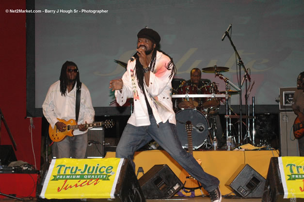 Tony Rebel @ Tru-Juice Rebel Salute 2007 - Saturday, January 13, 2007, Port Kaiser Sports Club, St. Elizabeth - Negril Travel Guide, Negril Jamaica WI - http://www.negriltravelguide.com - info@negriltravelguide.com...!