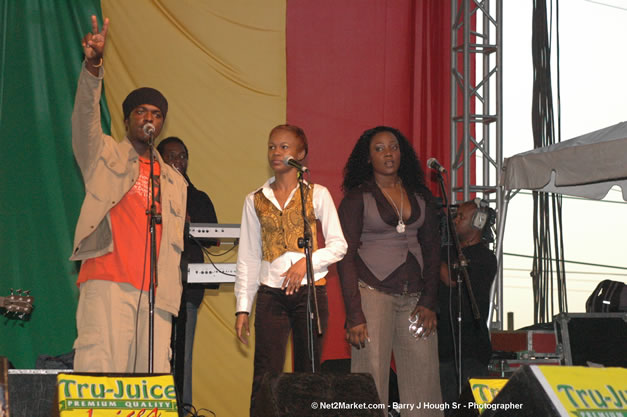 Wayne Marshall @ Tru-Juice Rebel Salute 2007 - Saturday, January 13, 2007, Port Kaiser Sports Club, St. Elizabeth - Negril Travel Guide, Negril Jamaica WI - http://www.negriltravelguide.com - info@negriltravelguide.com...!