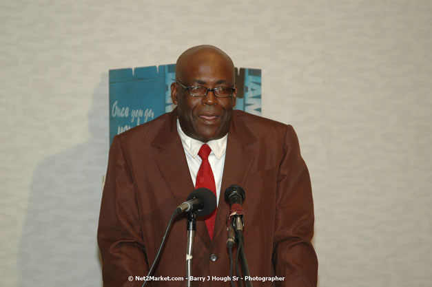 Red Cap Porters Awards - Minister of Tourism, Hon. Edmund Bartlett - Director of Tourism, Basil Smith - Friday, December 14, 2007 - Holiday Inn Sunspree, Montego Bay, Jamaica W.I. - Photographs by Net2Market.com - Barry J. Hough Sr, Photographer - Negril Travel Guide, Negril Jamaica WI - http://www.negriltravelguide.com - info@negriltravelguide.com...!