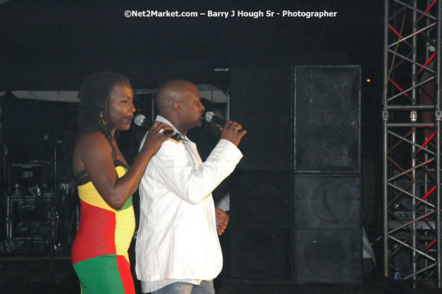 Tessanne Chin - Red Stripe Reggae Sumfest 2007 - Zenith - Saturday, July 21, 2007 - Catherine Hall, Montego Bay, St James, Jamaica W.I. - Negril Travel Guide, Negril Jamaica WI - http://www.negriltravelguide.com - info@negriltravelguide.com...!