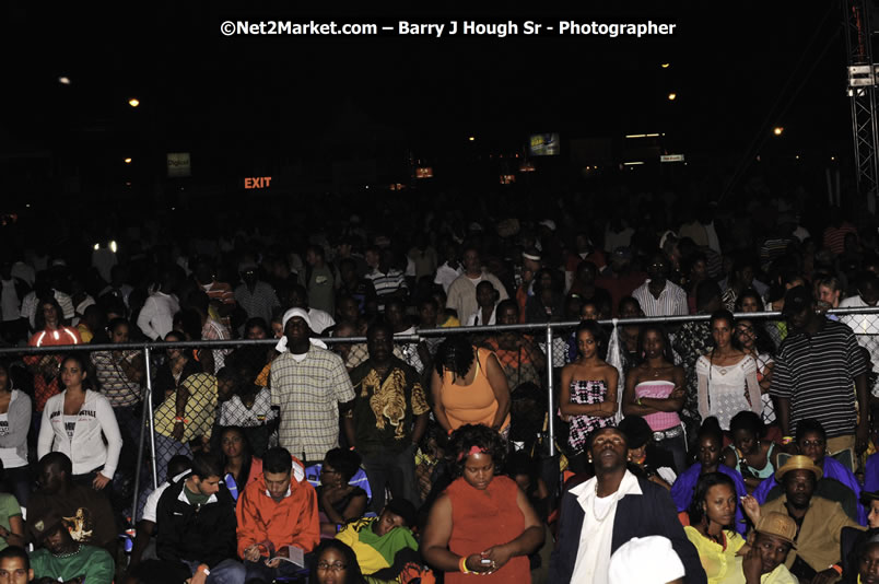 Tarrus Riley @ Red Stripe Reggae Sumfest 2008 International Night 2, Catherine Hall, Montego Bay - Saturday, July 19, 2008 - Reggae Sumfest 2008 July 13 - July 19, 2008 - Photographs by Net2Market.com - Barry J. Hough Sr. Photojournalist/Photograper - Photographs taken with a Nikon D300 - Negril Travel Guide, Negril Jamaica WI - http://www.negriltravelguide.com - info@negriltravelguide.com...!