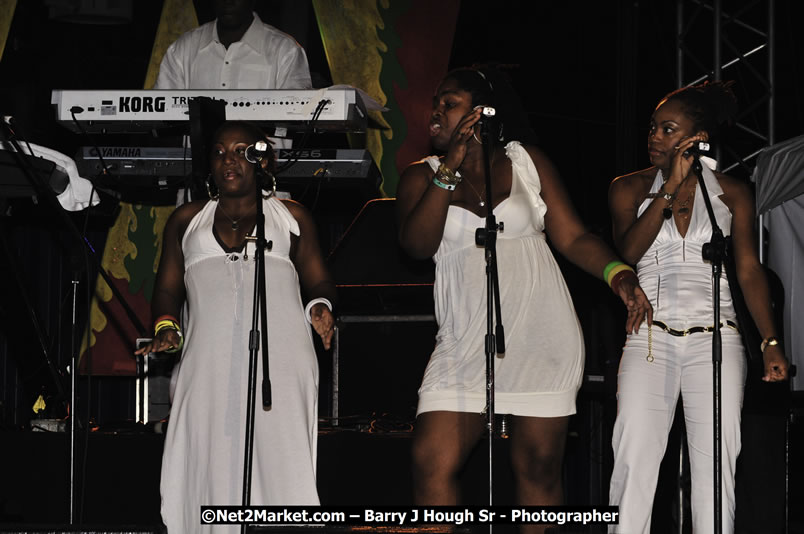 Tarrus Riley @ Red Stripe Reggae Sumfest 2008 International Night 2, Catherine Hall, Montego Bay - Saturday, July 19, 2008 - Reggae Sumfest 2008 July 13 - July 19, 2008 - Photographs by Net2Market.com - Barry J. Hough Sr. Photojournalist/Photograper - Photographs taken with a Nikon D300 - Negril Travel Guide, Negril Jamaica WI - http://www.negriltravelguide.com - info@negriltravelguide.com...!