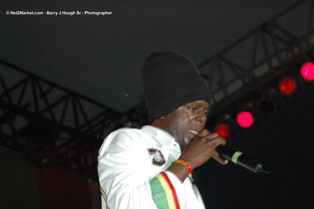 Richie Spice - Ignition - The Internation Fire Blazes - Friday, July 21, 2006 - Montego Bay, Jamaica - Negril Travel Guide, Negril Jamaica WI - http://www.negriltravelguide.com - info@negriltravelguide.com...!