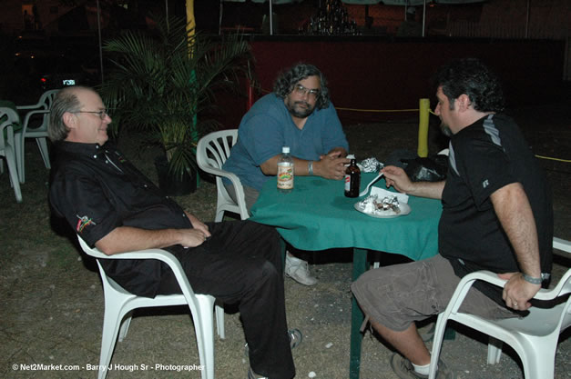 Venue & Audience - Ignition - The Internation Fire Blazes - Friday, July 21, 2006 - Montego Bay, Jamaica - Negril Travel Guide, Negril Jamaica WI - http://www.negriltravelguide.com - info@negriltravelguide.com...!