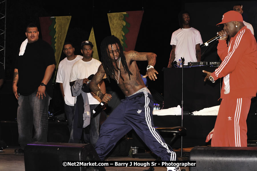 Lil Wayne @ Reggae Sumfest 2008 International Night 2, Catherine Hall, Montego Bay - Saturday, July 19, 2008 - Reggae Sumfest 2008 July 13 - July 19, 2008 - Photographs by Net2Market.com - Barry J. Hough Sr. Photojournalist/Photograper - Photographs taken with a Nikon D300 - Negril Travel Guide, Negril Jamaica WI - http://www.negriltravelguide.com - info@negriltravelguide.com...!