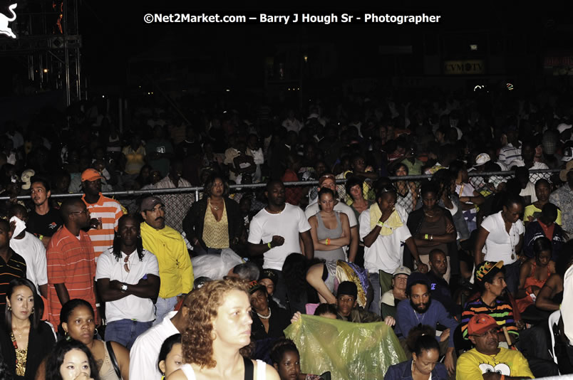 Tarrus Riley @ Reggae Sumfest 2008 International Night 2, Catherine Hall, Montego Bay - Saturday, July 19, 2008 - Reggae Sumfest 2008 July 13 - July 19, 2008 - Photographs by Net2Market.com - Barry J. Hough Sr. Photojournalist/Photograper - Photographs taken with a Nikon D300 - Negril Travel Guide, Negril Jamaica WI - http://www.negriltravelguide.com - info@negriltravelguide.com...!