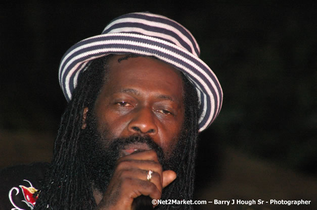 Tarrus Riley, Jimmy Riley, and Dwayne Stephensen - Money Cologne Promotions in association with "British Link Up" presents Summer Jam featuring She's Royal Tarrus Riley & Jimmy Riley - Plus Ras Slick, Sham Dawg, and Whiskey Bagio @ Roots Bamboo, Norman Manley Boulevard, Negril, Jamaica W.I. - Backed up Dean Fraser & The Hurricanne Band - MC Barry G and Rev. BB - July 25, 2007 - Negril Travel Guide.com, Negril Jamaica WI - http://www.negriltravelguide.com - info@negriltravelguide.com...!