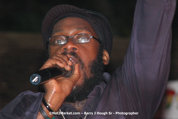 Tarrus Riley, Jimmy Riley, and Dwayne Stephensen - Money Cologne Promotions in association with "British Link Up" presents Summer Jam featuring She's Royal Tarrus Riley & Jimmy Riley - Plus Ras Slick, Sham Dawg, and Whiskey Bagio @ Roots Bamboo, Norman Manley Boulevard, Negril, Jamaica W.I. - Backed up Dean Fraser & The Hurricanne Band - MC Barry G and Rev. BB - July 25, 2007 - Negril Travel Guide.com, Negril Jamaica WI - http://www.negriltravelguide.com - info@negriltravelguide.com...!