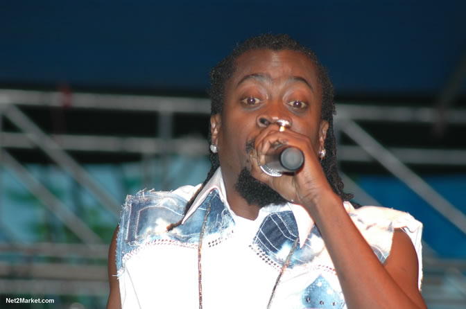 Beenie Man - Spring Break 2005 -  6th Anniversary - All Day - All Night - Photo Gallery - Sunday, March 13th - Long Bay Beach, Negril Jamaica - Negril Travel Guide, Negril Jamaica WI - http://www.negriltravelguide.com - info@negriltravelguide.com...!