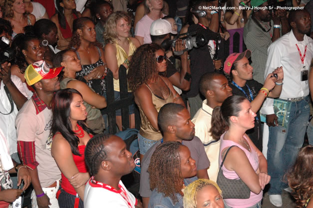 Beenie Man - Red Stripe Reggae Sumfest 2006 - Stormfront - The Blazing Dance Hall Night - Thursday, July 20, 2006 - Catherine Hall Venue - Montego Bay, Jamaica - Negril Travel Guide, Negril Jamaica WI - http://www.negriltravelguide.com - info@negriltravelguide.com...!