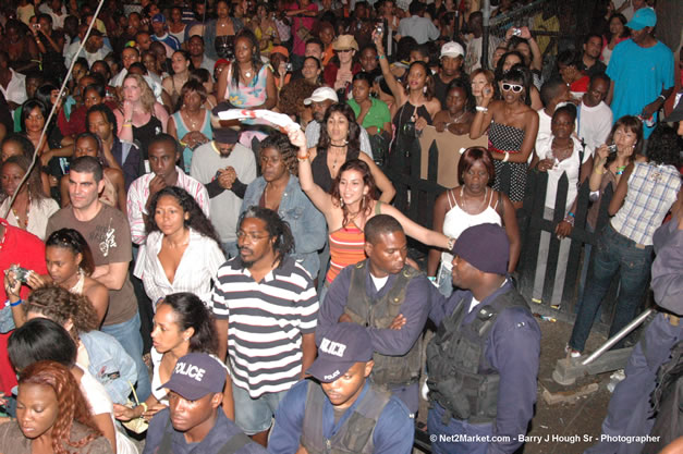 Venue - Audience at Red Stripe Reggae Sumfest 2006 - The Summit - Jamaica's Greatest, The World's Best - Saturday, July 22, 2006 - Montego Bay, Jamaica - Negril Travel Guide, Negril Jamaica WI - http://www.negriltravelguide.com - info@negriltravelguide.com...!