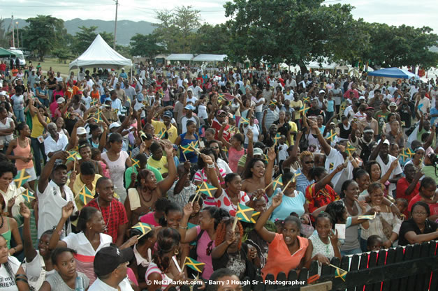 The Ministry of Toursim & The Jamaica Tourist Board present Tourism Awareness Concert in Commemoration of the Start of the 07/08 Winter Tourist Season - Guest Performers: Third World, Tessane Chin, Etana, Assassin, One Third, Christopher Martin, Gumption Band - Saturday, December 15, 2007 - Old Hospital Site, on the Hip Strip, Montego Bay, Jamaica W.I. - Photographs by Net2Market.com - Barry J. Hough Sr, Photographer - Negril Travel Guide, Negril Jamaica WI - http://www.negriltravelguide.com - info@negriltravelguide.com...!