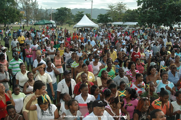 The Ministry of Toursim & The Jamaica Tourist Board present Tourism Awareness Concert in Commemoration of the Start of the 07/08 Winter Tourist Season - Guest Performers: Third World, Tessane Chin, Etana, Assassin, One Third, Christopher Martin, Gumption Band - Saturday, December 15, 2007 - Old Hospital Site, on the Hip Strip, Montego Bay, Jamaica W.I. - Photographs by Net2Market.com - Barry J. Hough Sr, Photographer - Negril Travel Guide, Negril Jamaica WI - http://www.negriltravelguide.com - info@negriltravelguide.com...!