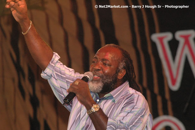 Freddie McGregor @ Western Consciousness 2007 - Presented by King of Kings Productons - Saturday, April 28, 2007 - Llandilo Cultural Centre, Savanna-La-Mar, Westmoreland, Jamaica W.I. - Negril Travel Guide, Negril Jamaica WI - http://www.negriltravelguide.com - info@negriltravelguide.com...!