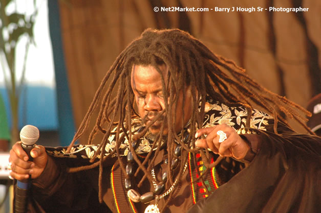 Luciano @ Western Consciousness 2007 - Presented by King of Kings Productons - Saturday, April 28, 2007 - Llandilo Cultural Centre, Savanna-La-Mar, Westmoreland, Jamaica W.I. - Negril Travel Guide, Negril Jamaica WI - http://www.negriltravelguide.com - info@negriltravelguide.com...!