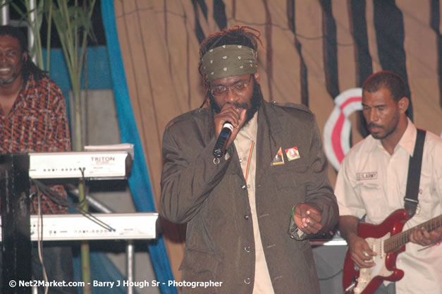 Tarrus Riley @ Western Consciousness 2007 - Presented by King of Kings Productons - Saturday, April 28, 2007 - Llandilo Cultural Centre, Savanna-La-Mar, Westmoreland, Jamaica W.I. - Negril Travel Guide, Negril Jamaica WI - http://www.negriltravelguide.com - info@negriltravelguide.com...!